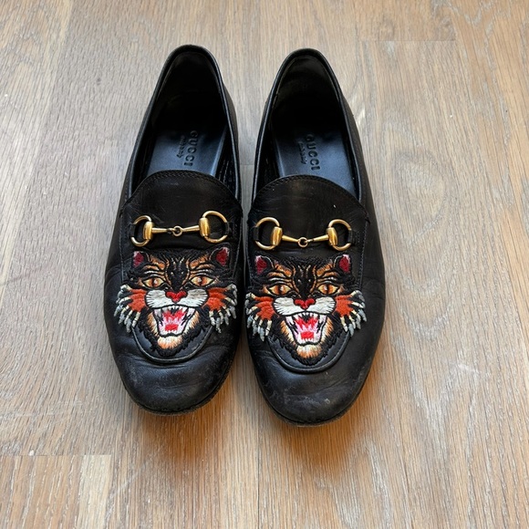 Gucci Shoes - Gucci loafers with tiger detail